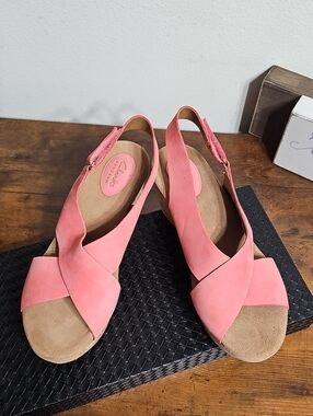 END OF SUMMER SALE...Clarks Coral Pink/Coral Crossover Slingback Sandals